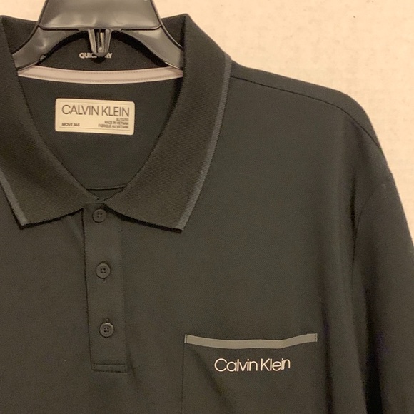 Calvin Klein Short Sleeve Shirt - Picture 2 of 2